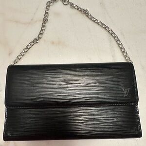Louis Vuitton Black Epi Leather Sarah Wallet